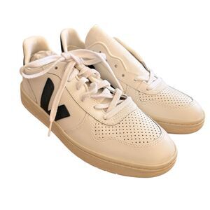 Veja V-10 Sneaker Men's Sz 8.5 White Black Leather Casual Shoes VX0200005B